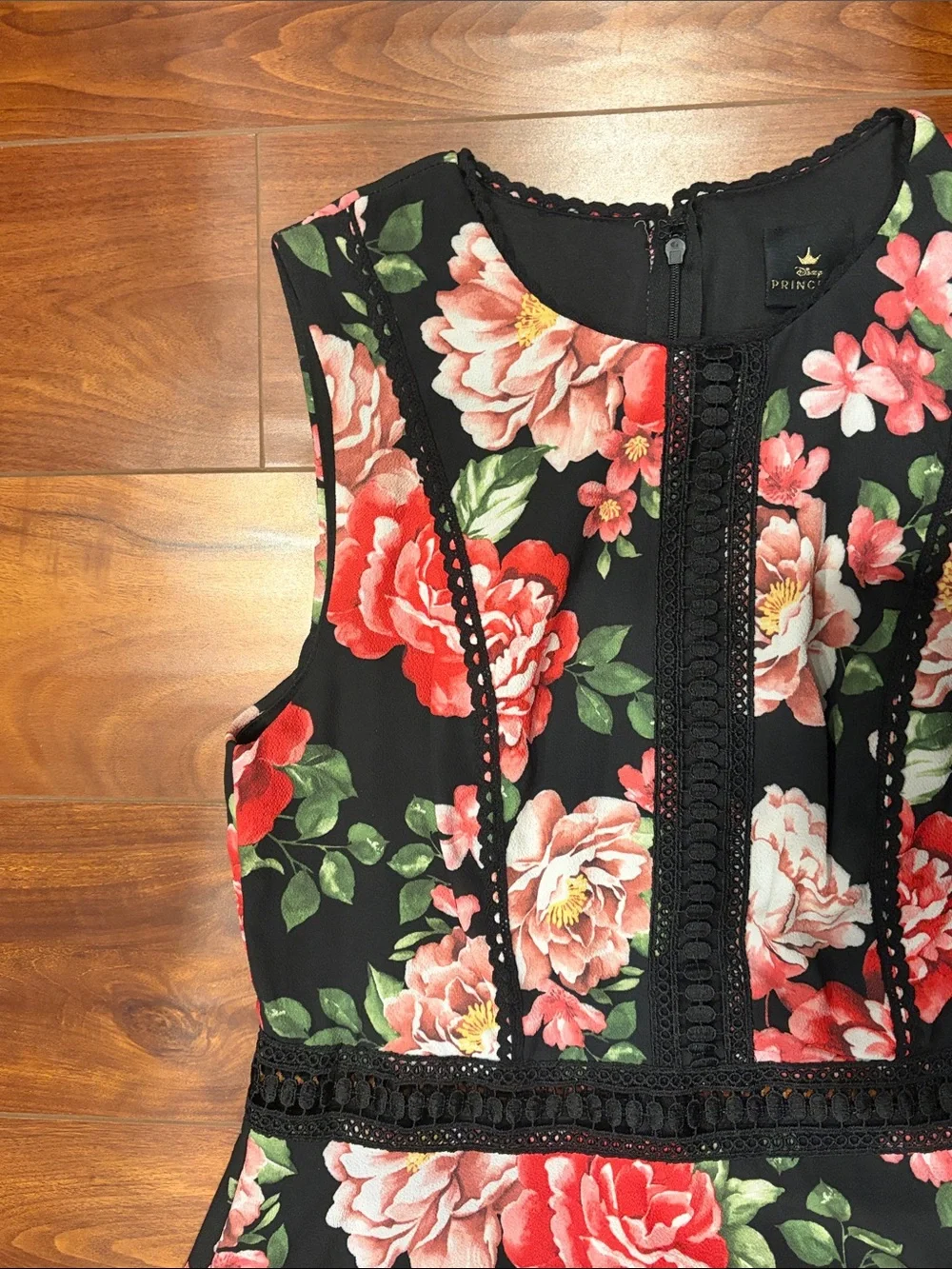 Disney Princess Floral Skater Dress Medium Black Pink Rose Crochet Lace Fit - Picture 4 of 12